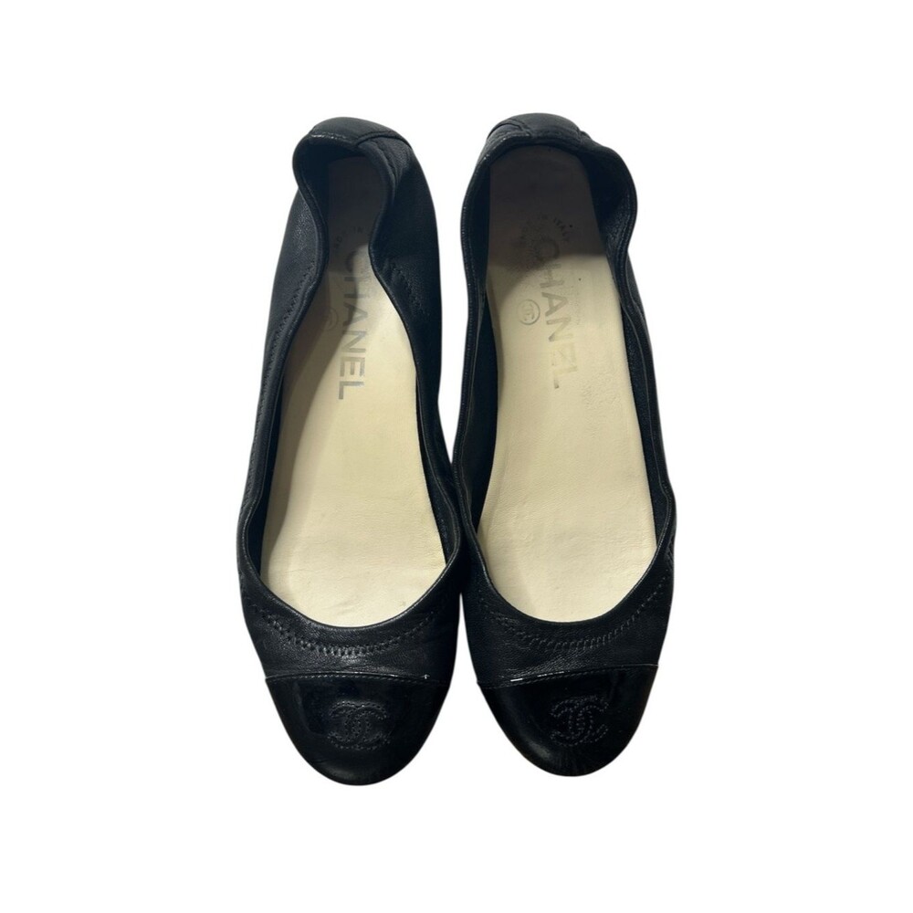 CHANEL Black Leather Cap Toe Patent Leather Ballet Flats CC Logo Shoes Size 37